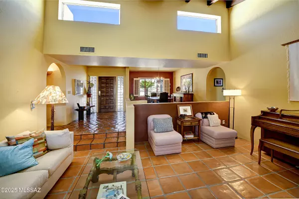 Tucson, AZ 85718,6935 N Calle Amorcito