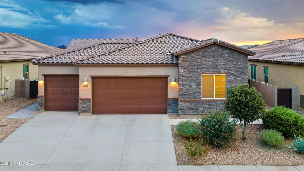 10905 W Radcliff Drive, Marana, AZ 85653