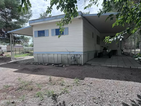 Benson, AZ 85602,3179 W Robin Drive