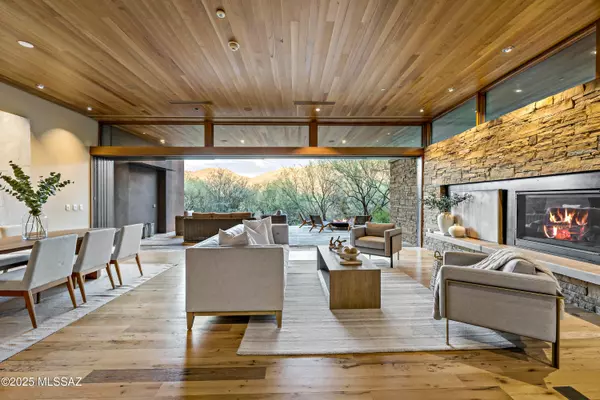 Tucson, AZ 85739,5000 E Via Estancia Miraval #8