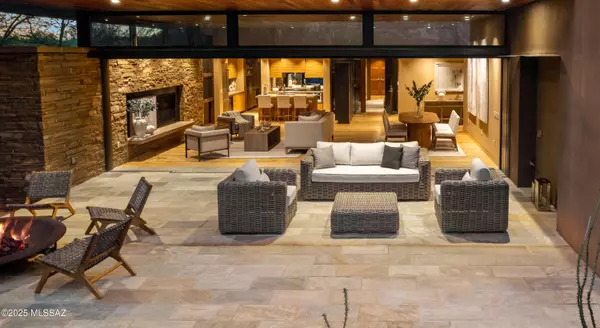 Tucson, AZ 85739,5000 E Via Estancia Miraval #8