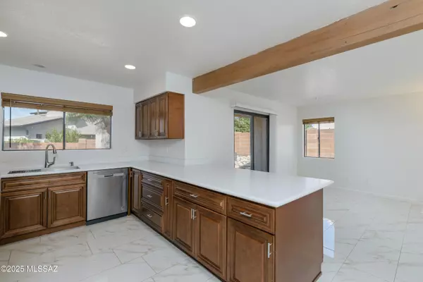 Tucson, AZ 85742,9151 N Eaglestone Loop