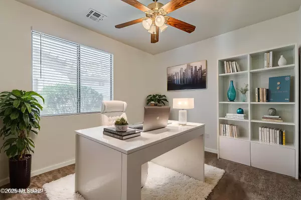 Tucson, AZ 85743,7676 W Madrigal Drive
