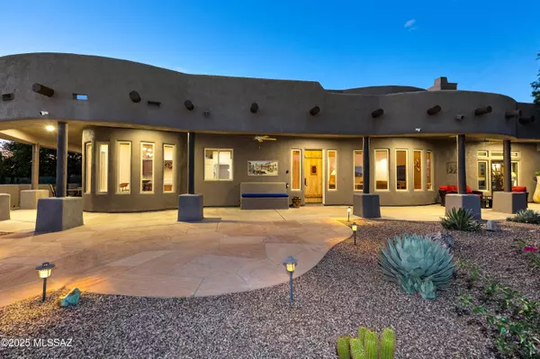1003 E Cave Canyon Place, Green Valley, AZ 85614
