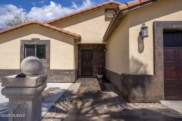 Nogales, AZ 85621,434 Camino Dona Cydney