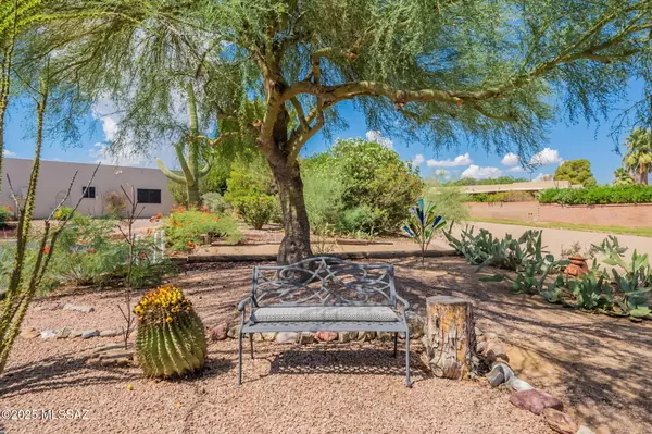 Green Valley, AZ 85614,990 N Camino De Luz