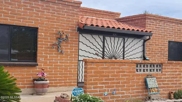 Green Valley, AZ 85614,157 E El Limon