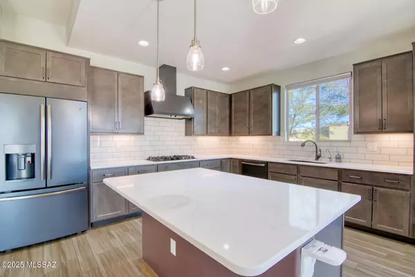 7937 S Galileo Lane, Tucson, AZ 85747
