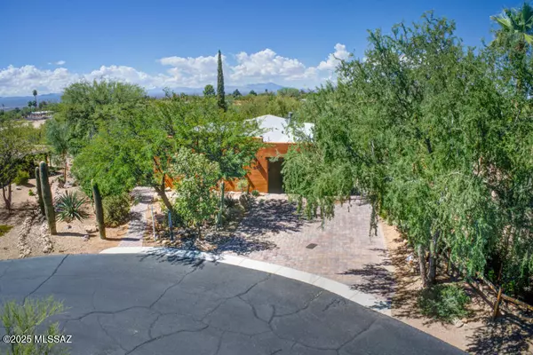 Tucson, AZ 85713,2360 S Lazy A Place