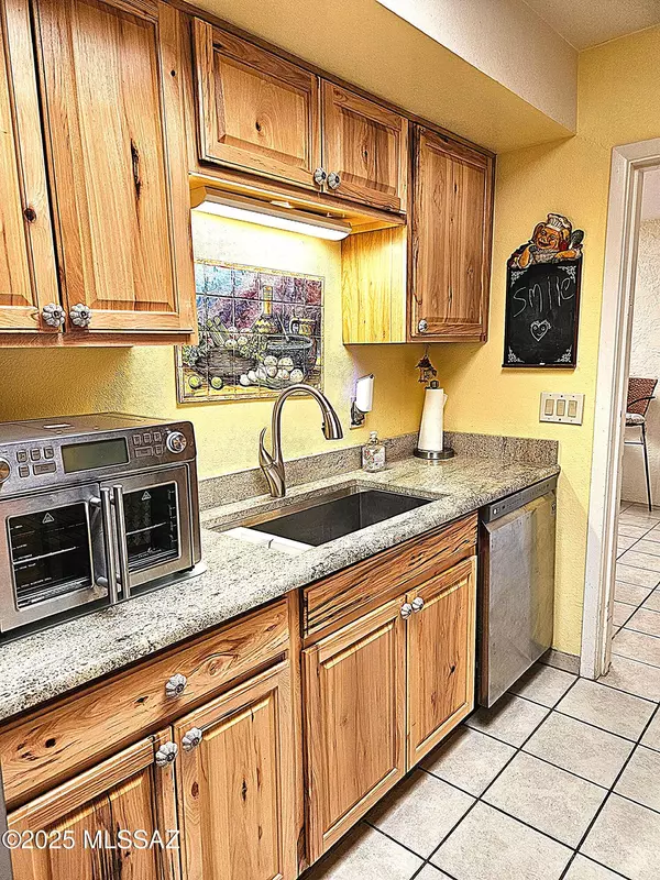 Green Valley, AZ 85614,2035 S San Ray Drive