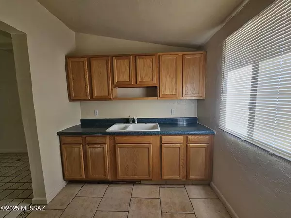 Tucson, AZ 85713,2219 S Campbell Avenue