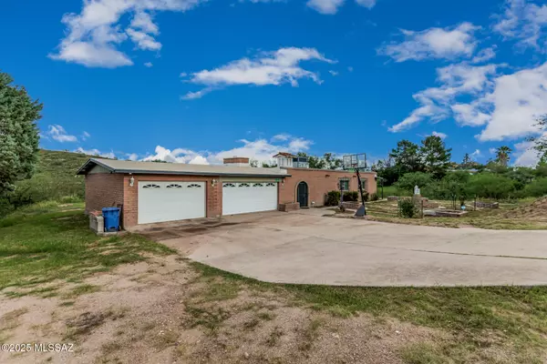 Nogales, AZ 85621,1460 N Royal Road