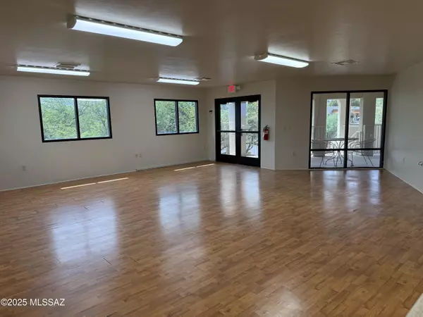 Green Valley, AZ 85614,90 W Calle De Las Tiendas  #250