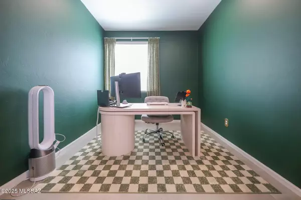 Sahuarita, AZ 85629,918 W Calle Tipoy