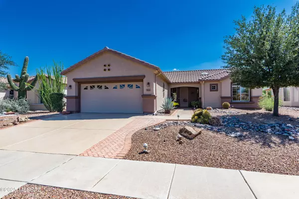 9518 N Twinkling Shadows Way, Tucson, AZ 85743