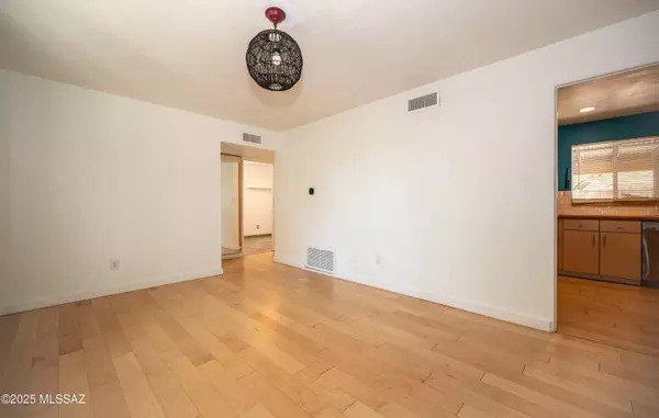 Tucson, AZ 85711,5055 E Baker Street