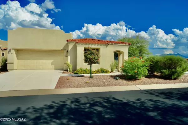 733 W Shadow Wood Street, Green Valley, AZ 85614