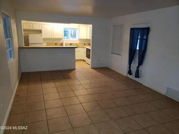 Tucson, AZ 85712,3973 E JUSTIN Lane