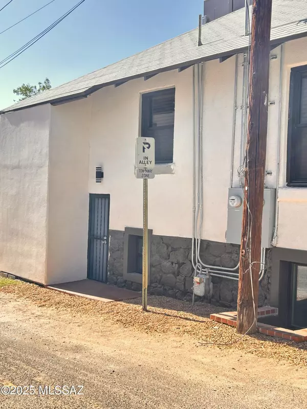 Tucson, AZ 85719,837 N 1st Avenue