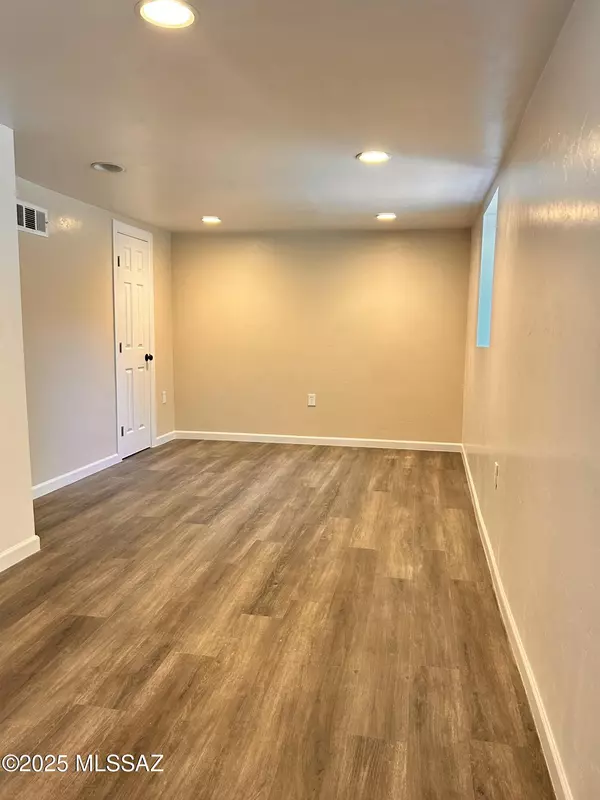 Tucson, AZ 85719,837 N 1st Avenue
