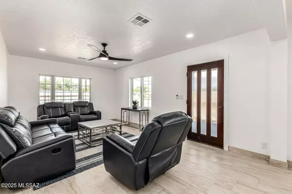 Tucson, AZ 85745,249 N Melwood Avenue