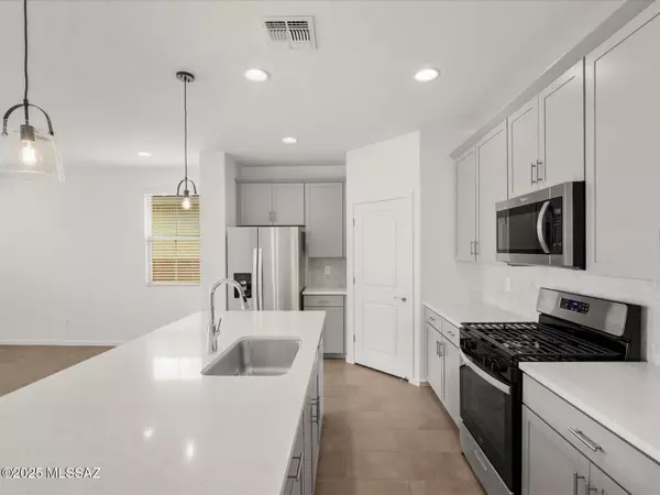 Tucson, AZ 85747,8277 S Cabari Mine Way