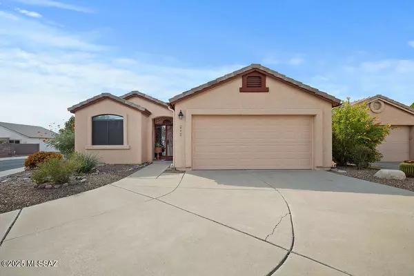 7207 E Explorer Boulevard, Tucson, AZ 85756