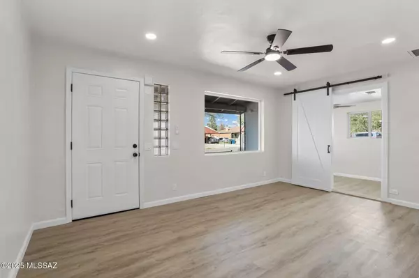 Tucson, AZ 85711,4550 E 6th Street