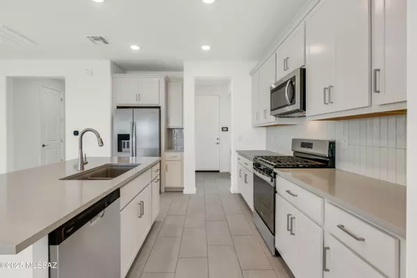 Tucson, AZ 85756,5924 E Jayden Lane