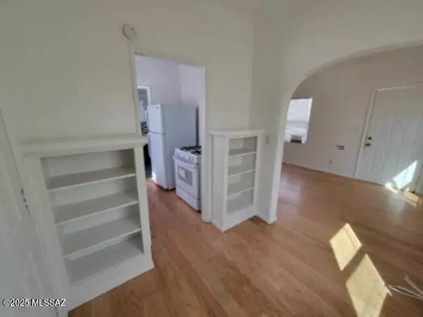 Tucson, AZ 85701,820 S Arizona Avenue