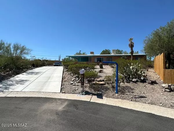 2221 W Wagon Wheels Drive, Tucson, AZ 85745