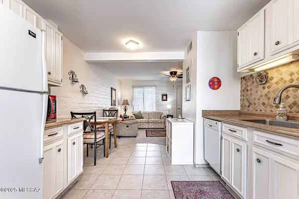 Green Valley, AZ 85614,495 S Paseo Madera Unit D