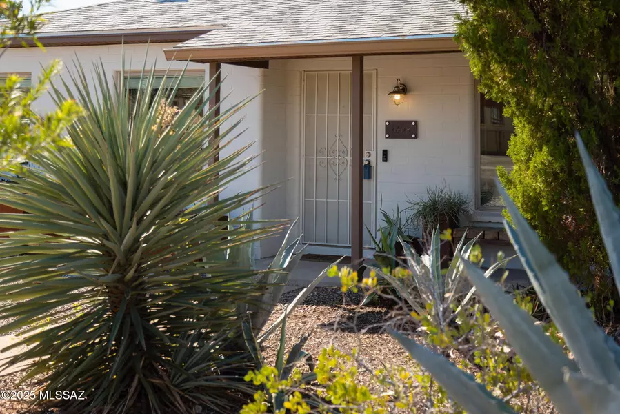 4608 E 8th Street, Tucson, AZ 85711