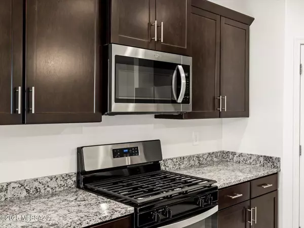 8284 S Cabari Mine Way, Tucson, AZ 85747