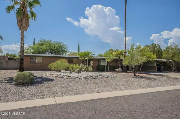 Tucson, AZ 85710,6802 E Rosewood Circle