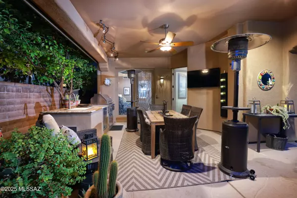 Tucson, AZ 85718,5807 N Paloma Ridge Lane