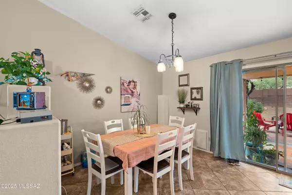 Sahuarita, AZ 85629,1679 W Camino Acierto