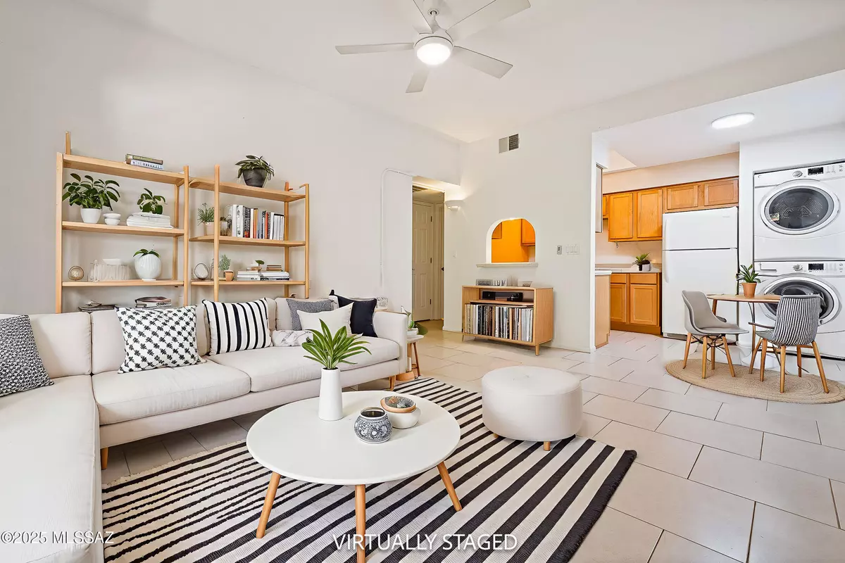 Tucson, AZ 85718,5750 N Camino Esplendora  #116