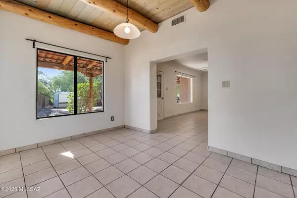 Tucson, AZ 85704,6945 N Oracle Road