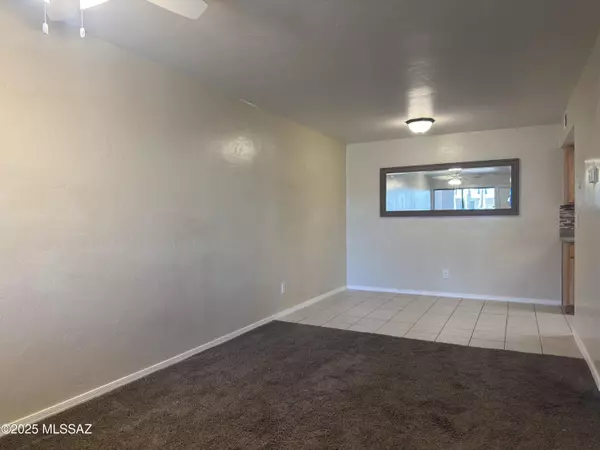 Tucson, AZ 85705,455 W Kelso Street #131