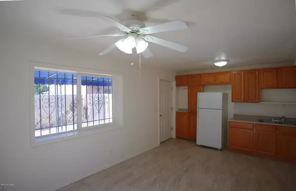 3802 E 32nd Street #B, Tucson, AZ 85713