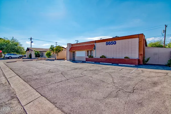 Tucson, AZ 85711,5650 E 22nd Street