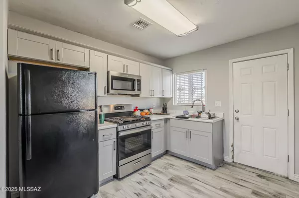 Tucson, AZ 85705,331 E Kelso Street