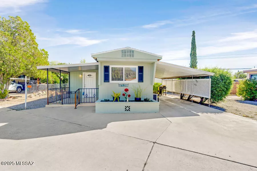 Tucson, AZ 85713,5701 W Flying M Street