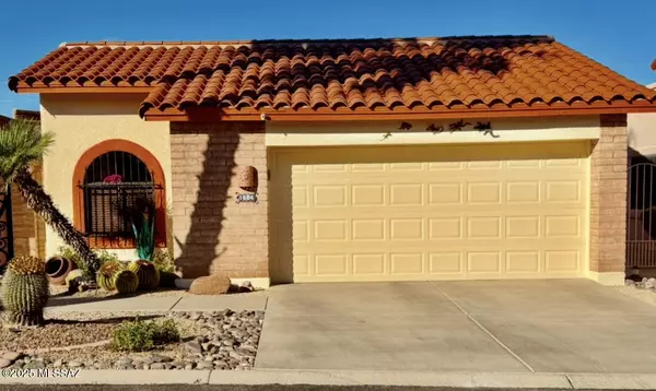 1604 W Vuelta Salvatierra, Green Valley, AZ 85622