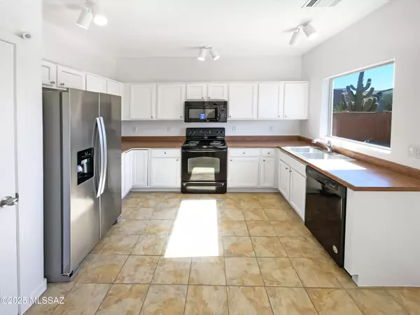 Sahuarita, AZ 85629,14167 S Avenida Zumba