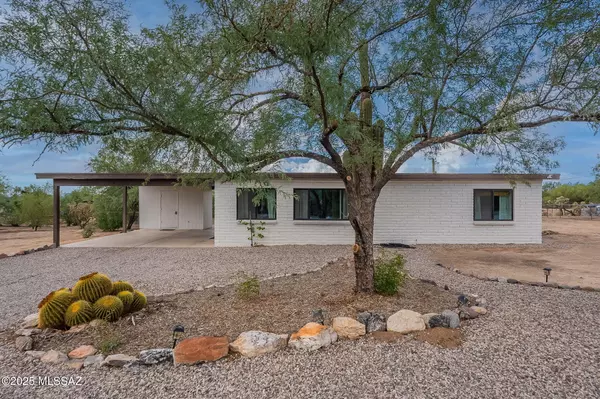 3381 W Flying Diamond Drive, Tucson, AZ 85742