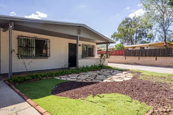 Nogales, AZ 85621,490 E Plaza Karina