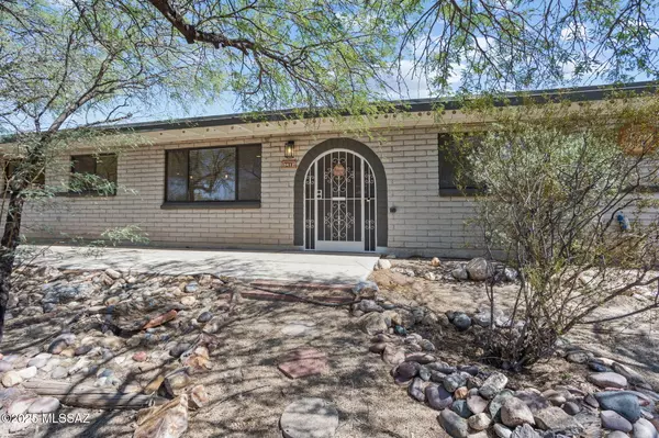 9412 E Loma Linda Place, Tucson, AZ 85749