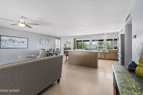 Tucson, AZ 85718,3720 E Esperero Canyon Place